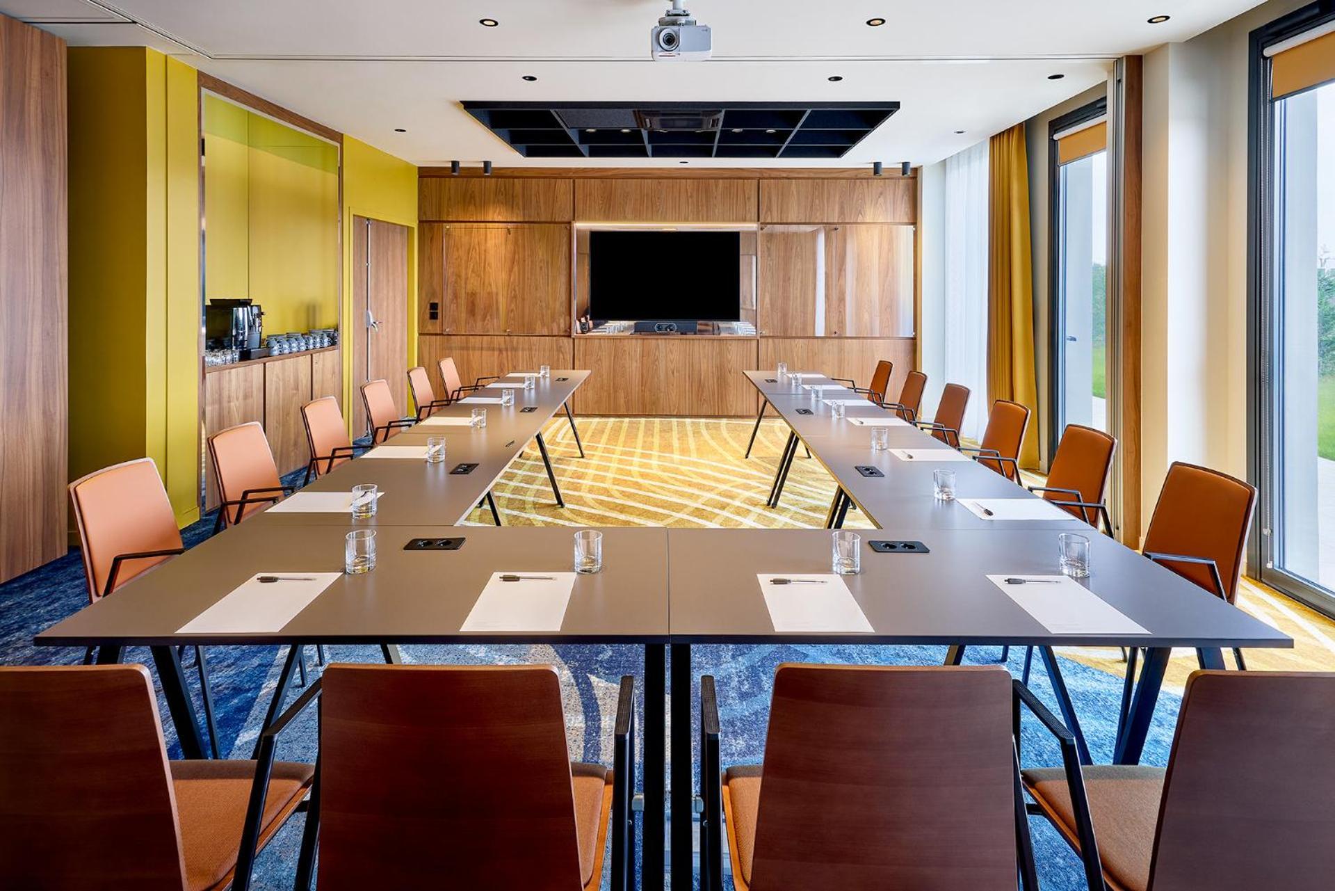 Courtyard By Marriott Lyon Eurexpo Stadium Genas Exterior photo