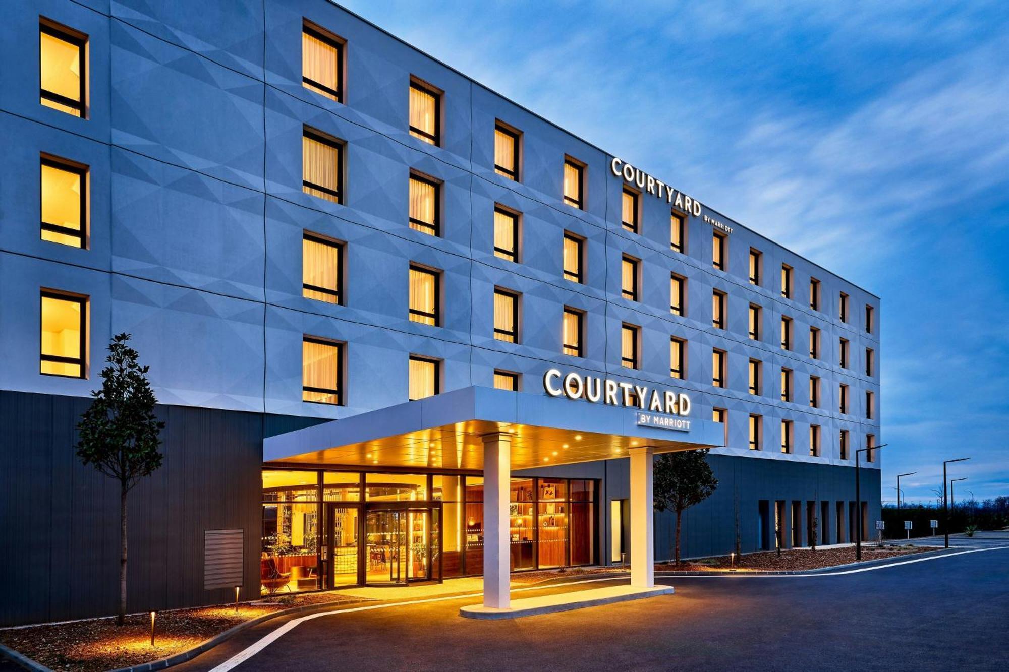 Courtyard By Marriott Lyon Eurexpo Stadium Genas Exterior photo
